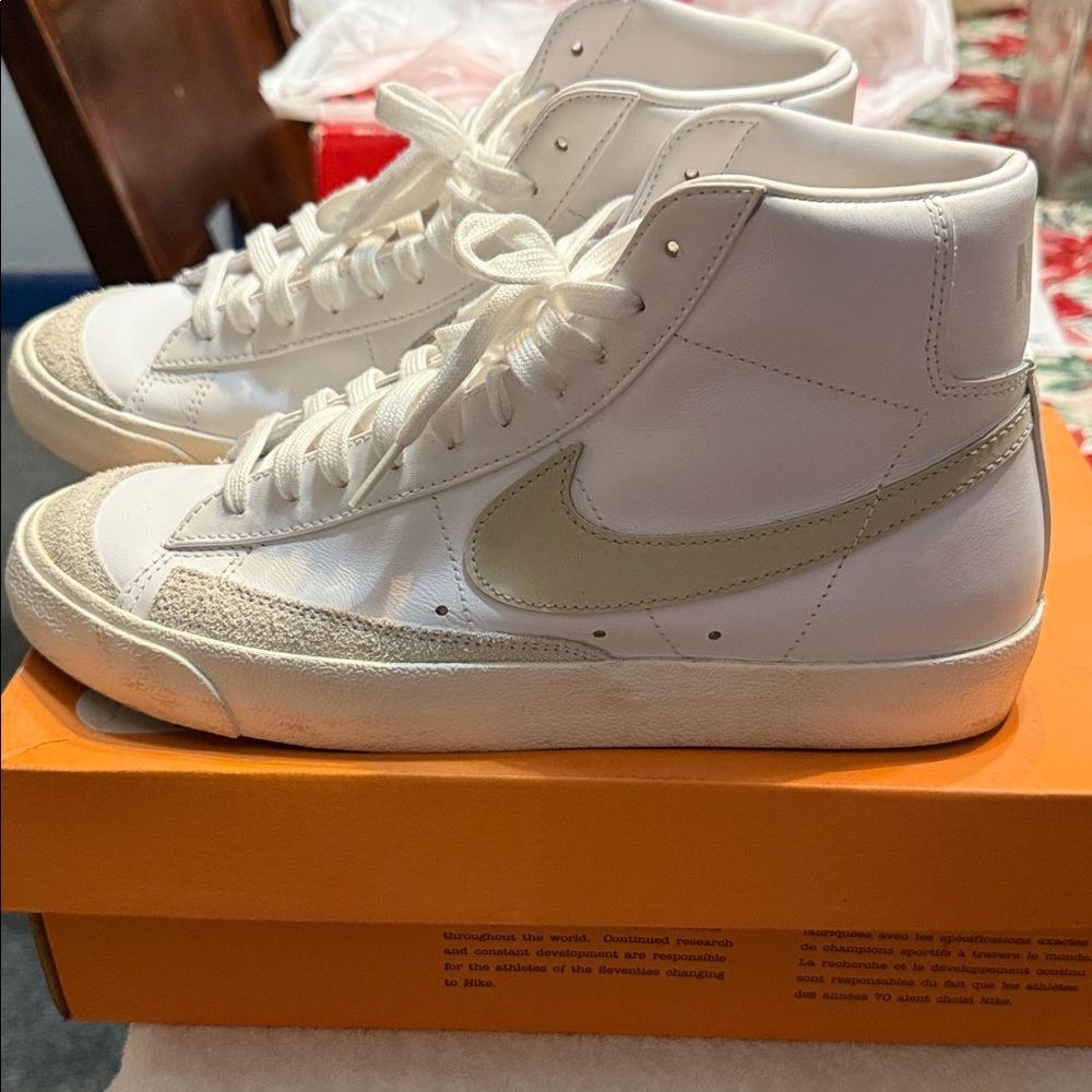 Men Nike sneakers - Picture 2 of 4